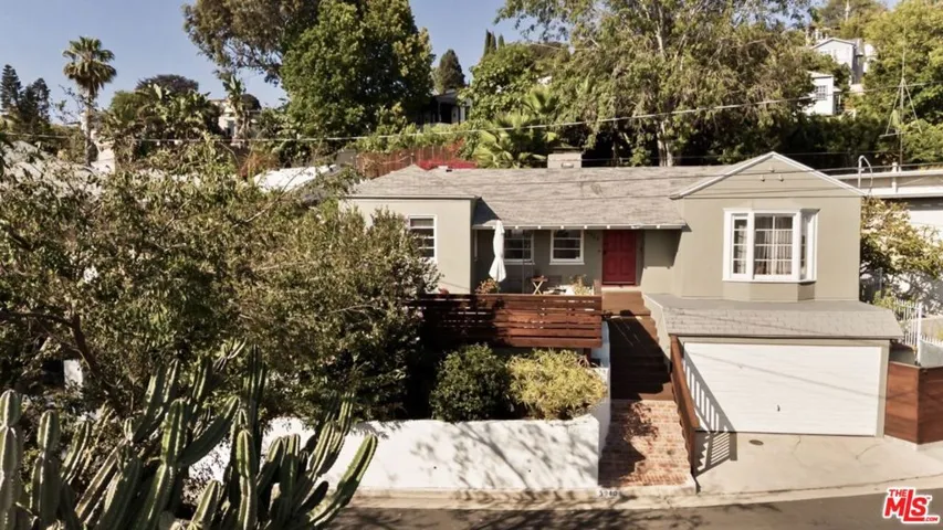 3940 Prospect Avenue, Los Angeles, California 90027