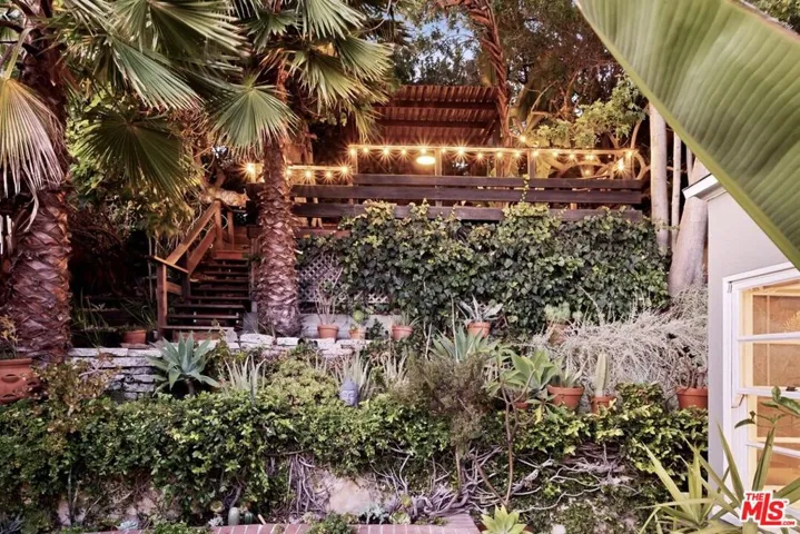 3940 Prospect Avenue, Los Angeles, California 90027