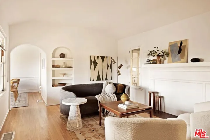 3940 Prospect Avenue, Los Angeles, California 90027