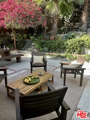 3940 Prospect Avenue, Los Angeles, California 90027