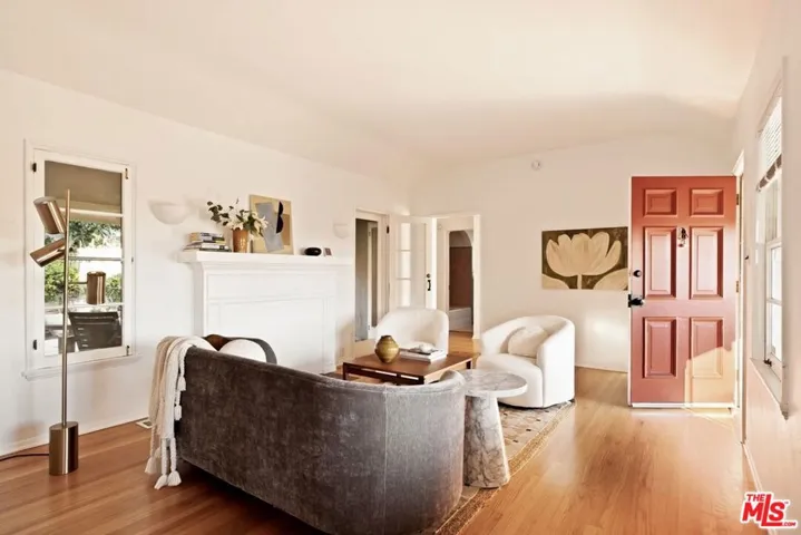 3940 Prospect Avenue, Los Angeles, California 90027