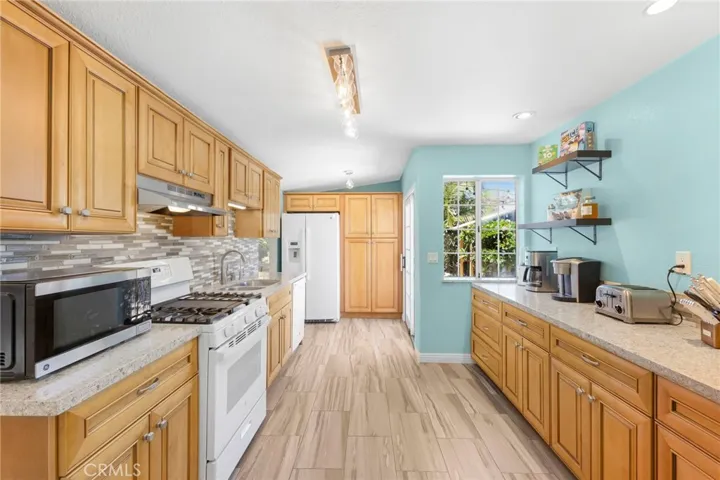 142 E Glaucus St, Encinitas, California 92024