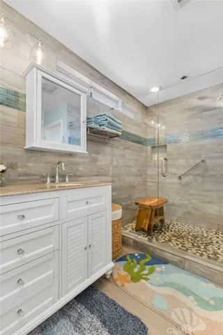 142 E Glaucus St, Encinitas, California 92024