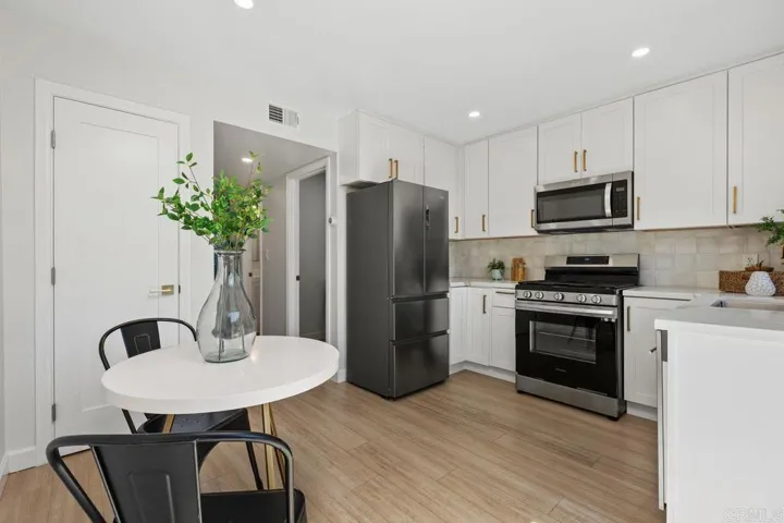 2525 Jefferson Street B, Carlsbad, California 92008