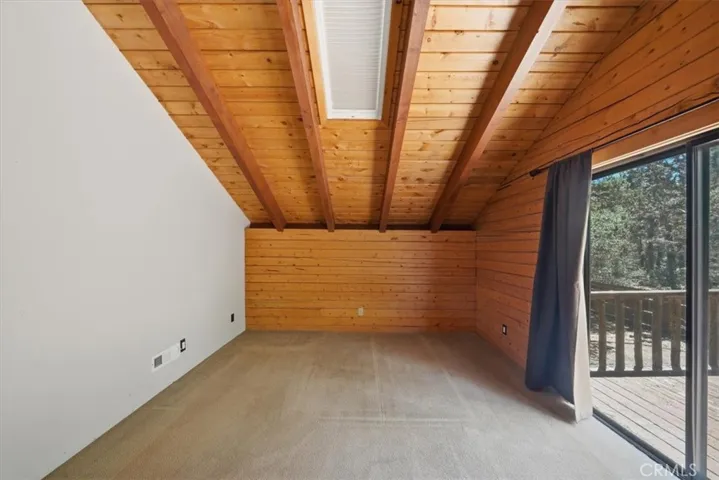 355 Dixie Lee, Sugarloaf, California 92386