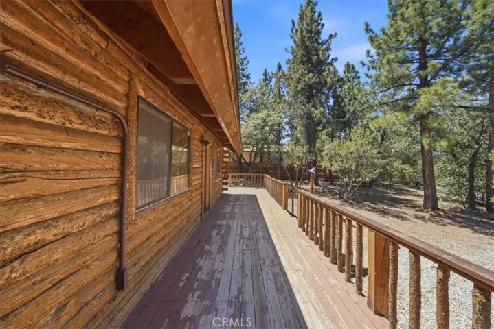 355 Dixie Lee, Sugarloaf, California 92386