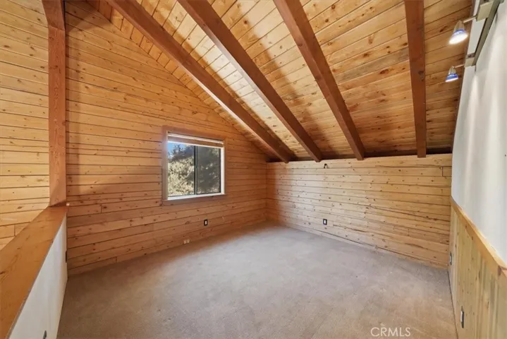 355 Dixie Lee, Sugarloaf, California 92386
