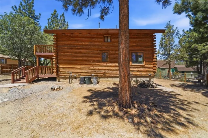 355 Dixie Lee, Sugarloaf, California 92386