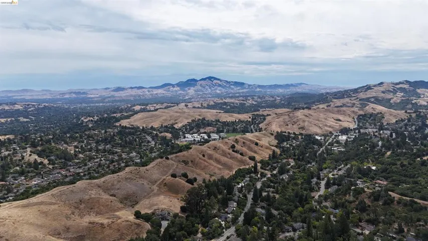 This view can not be seen from the lot.