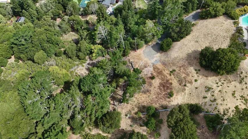 58 Zander Court, Orinda, California 94563