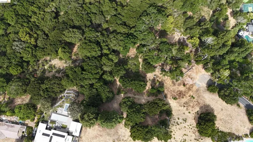 58 Zander Court, Orinda, California 94563