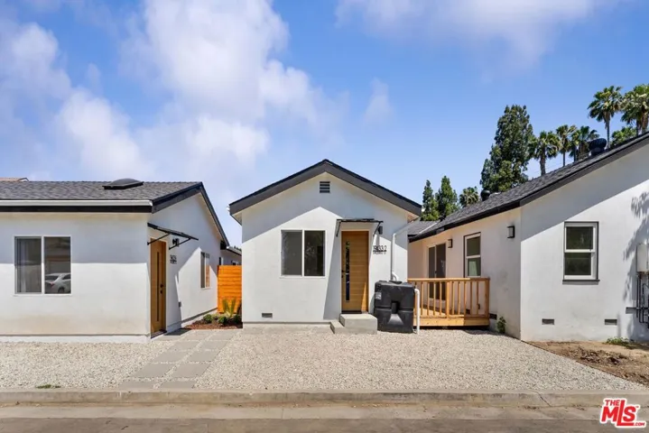 19433 Valerio Street 2, Reseda, California 91335