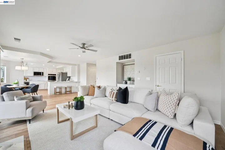 5075 Monaco Dr, Pleasanton, California 94566