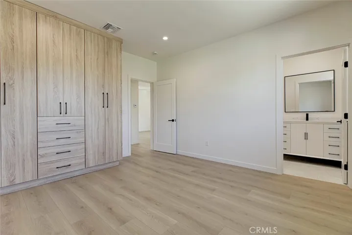 13502 Bessemer Street, Van Nuys, California 91401