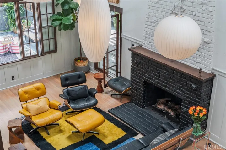 9861 Easton Drive, Los Angeles, California 90210