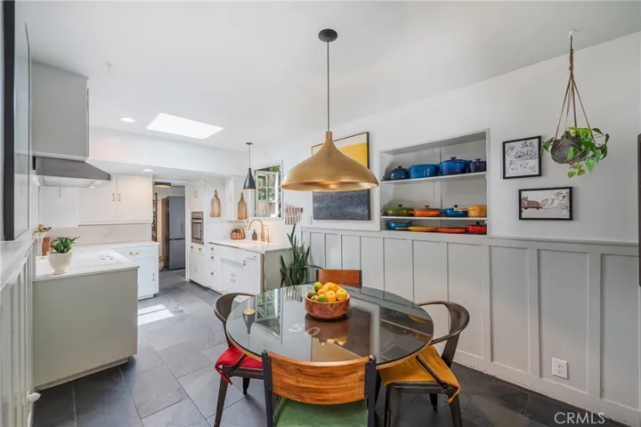 9861 Easton Drive, Los Angeles, California 90210