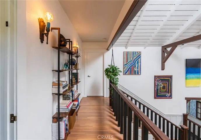 9861 Easton Drive, Los Angeles, California 90210