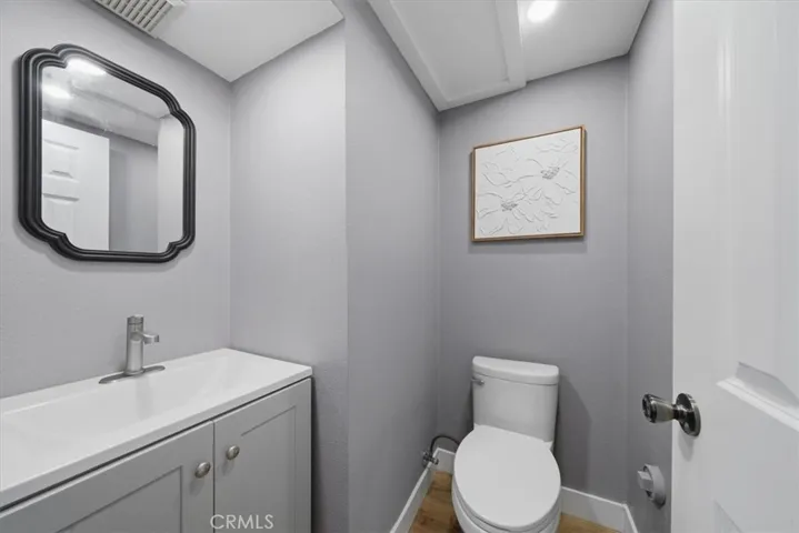 Guest bathroom off bonus roiom