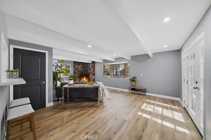 Spacious living room