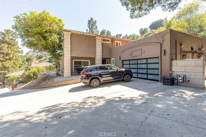 1523 Colina Drive, Glendale, California 91208
