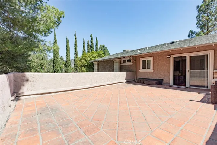1523 Colina Drive, Glendale, California 91208