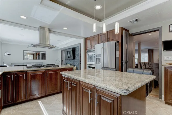 1523 Colina Drive, Glendale, California 91208