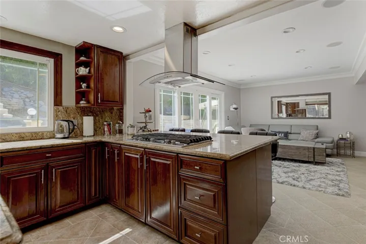 1523 Colina Drive, Glendale, California 91208