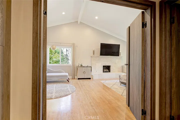 1523 Colina Drive, Glendale, California 91208