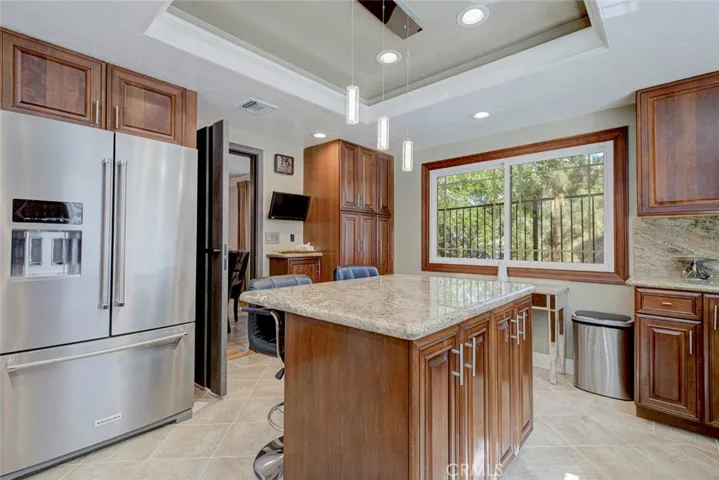 1523 Colina Drive, Glendale, California 91208