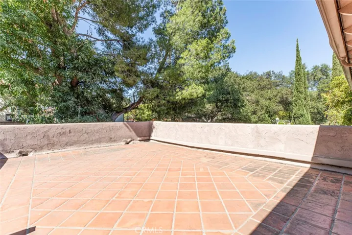 1523 Colina Drive, Glendale, California 91208