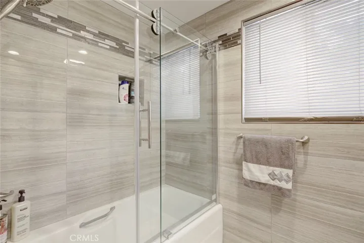 1523 Colina Drive, Glendale, California 91208