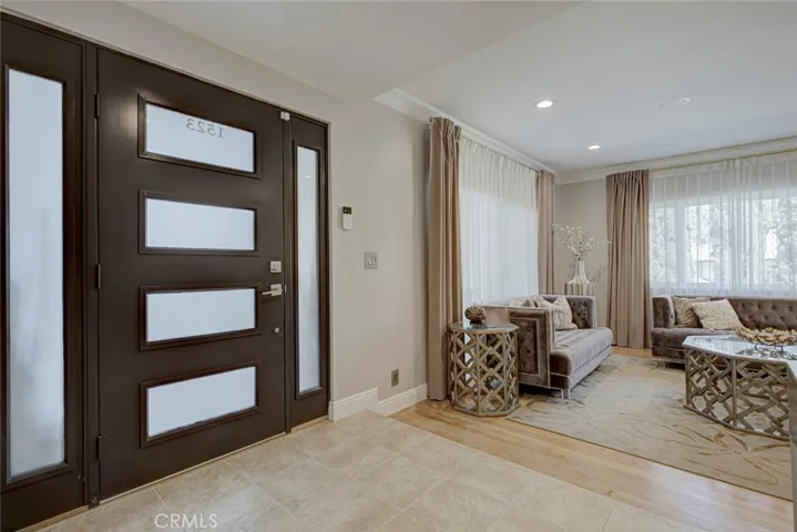 1523 Colina Drive, Glendale, California 91208
