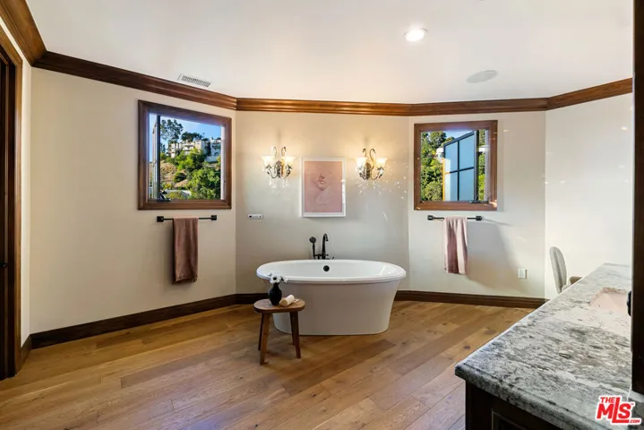 3911 Oeste Avenue, Studio City, California 91604