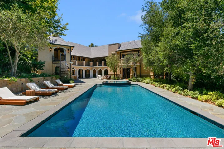 3911 Oeste Avenue, Studio City, California 91604