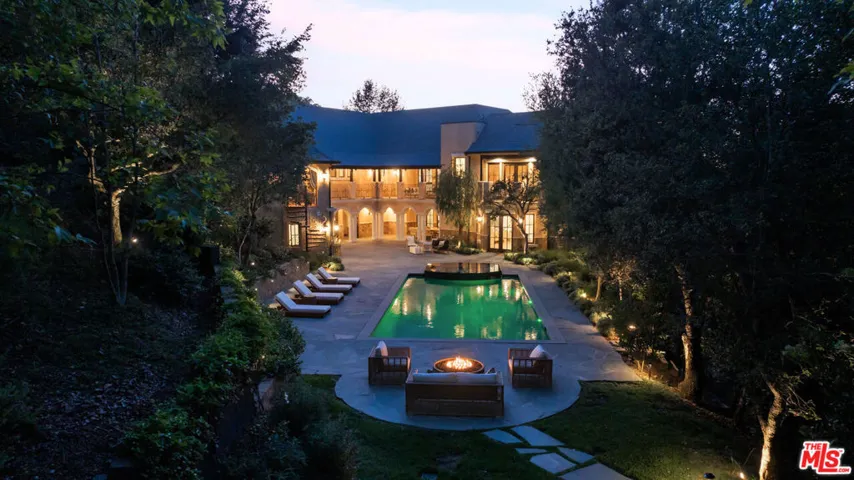3911 Oeste Avenue, Studio City, California 91604