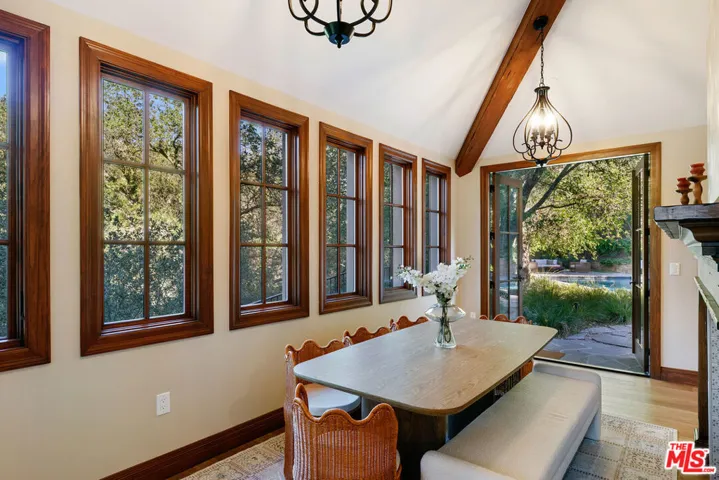 3911 Oeste Avenue, Studio City, California 91604