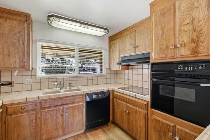 1415 Santa Fe Drive, San Jose, California 95118