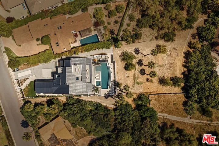 16838 Oak View Drive, Encino, California 91436