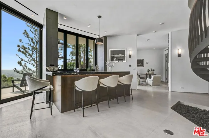 8526 Hollywood Boulevard, Los Angeles, California 90069