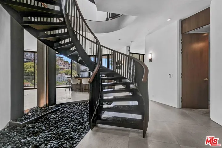 Bottom Floor Landing