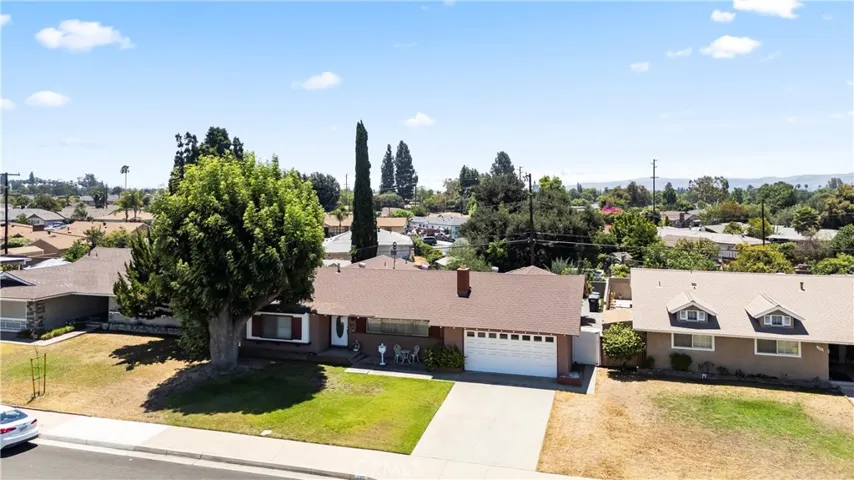 330 Golden Carriage, Pomona, California 91767