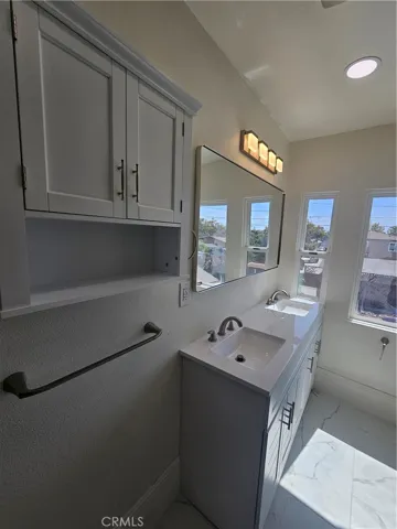 FULL BATHROOM #1 WITH DOUBLE SINK VANITY