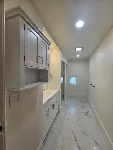 FULL 1ST FLOOR BATHROOM #2
