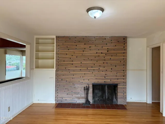 Den/3rd bedroom fireplace