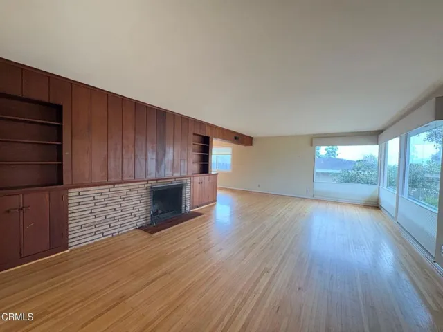 Living room 1