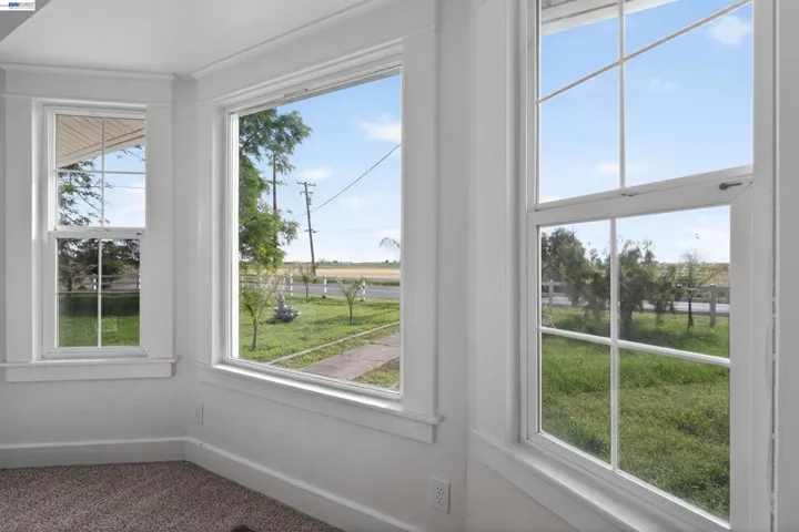 3015 Point Pleasant Rd, Elk Grove, California 95757