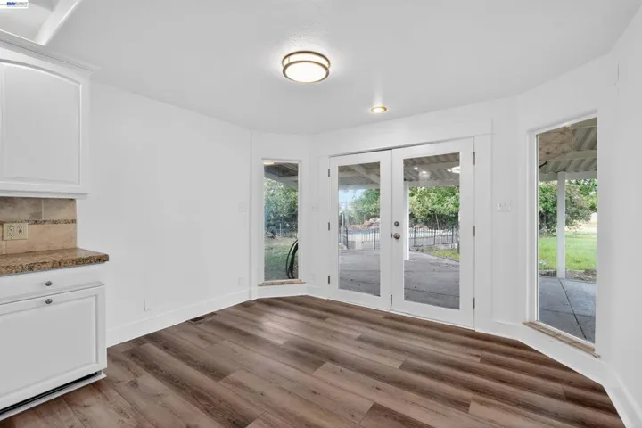 3015 Point Pleasant Rd, Elk Grove, California 95757