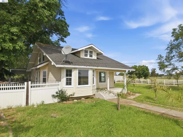 3015 Point Pleasant Rd, Elk Grove, California 95757