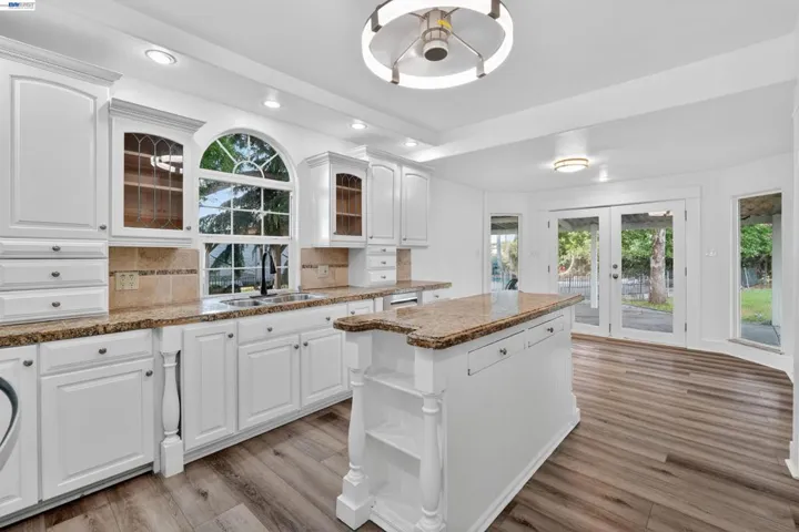 3015 Point Pleasant Rd, Elk Grove, California 95757