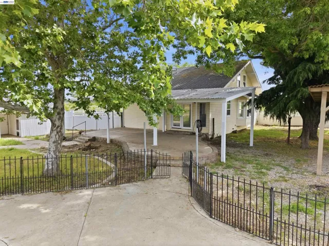 3015 Point Pleasant Rd, Elk Grove, California 95757